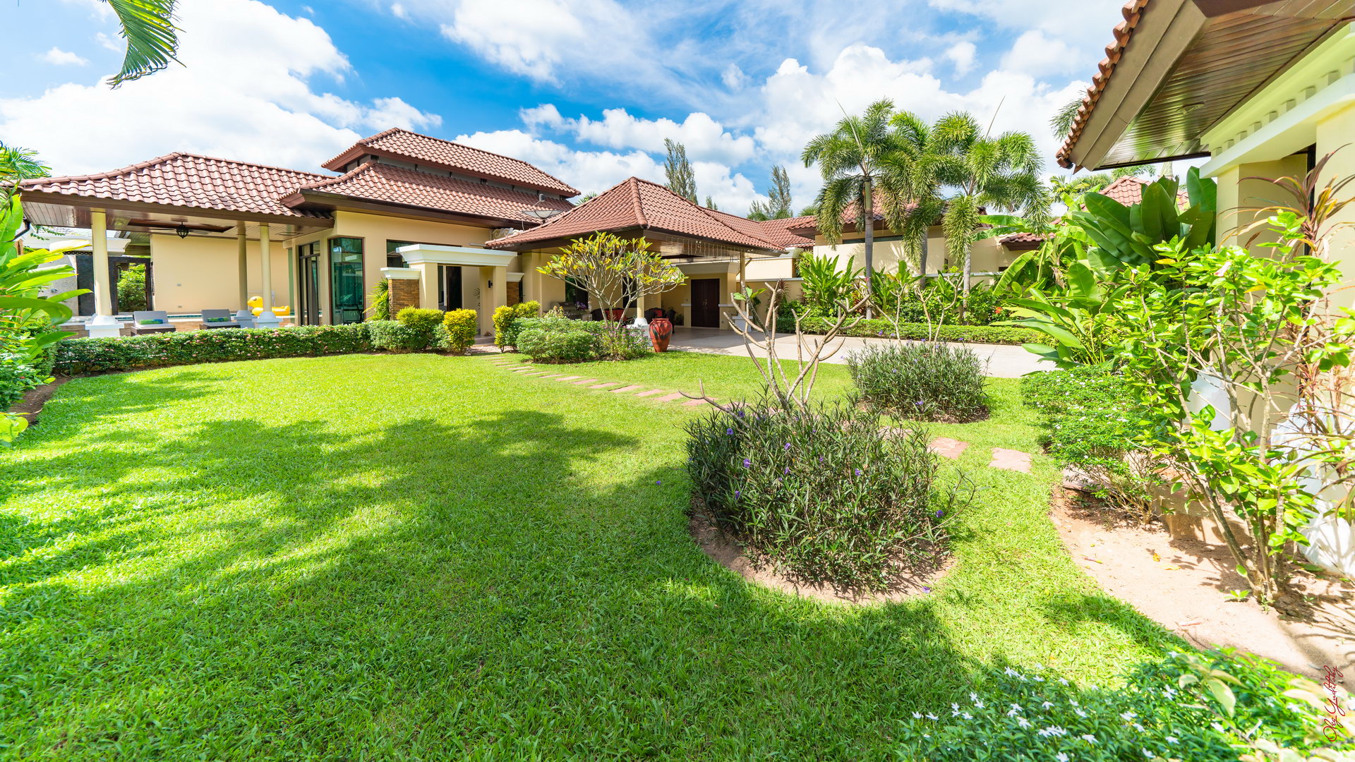 Аренда — роскошная вилла с 3+1 спальнями рядом с пляжем БангТао (ID 288)