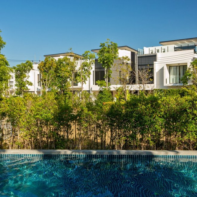 4 bedroom townhouse with swimming pool in Laguna Park (ID 49)