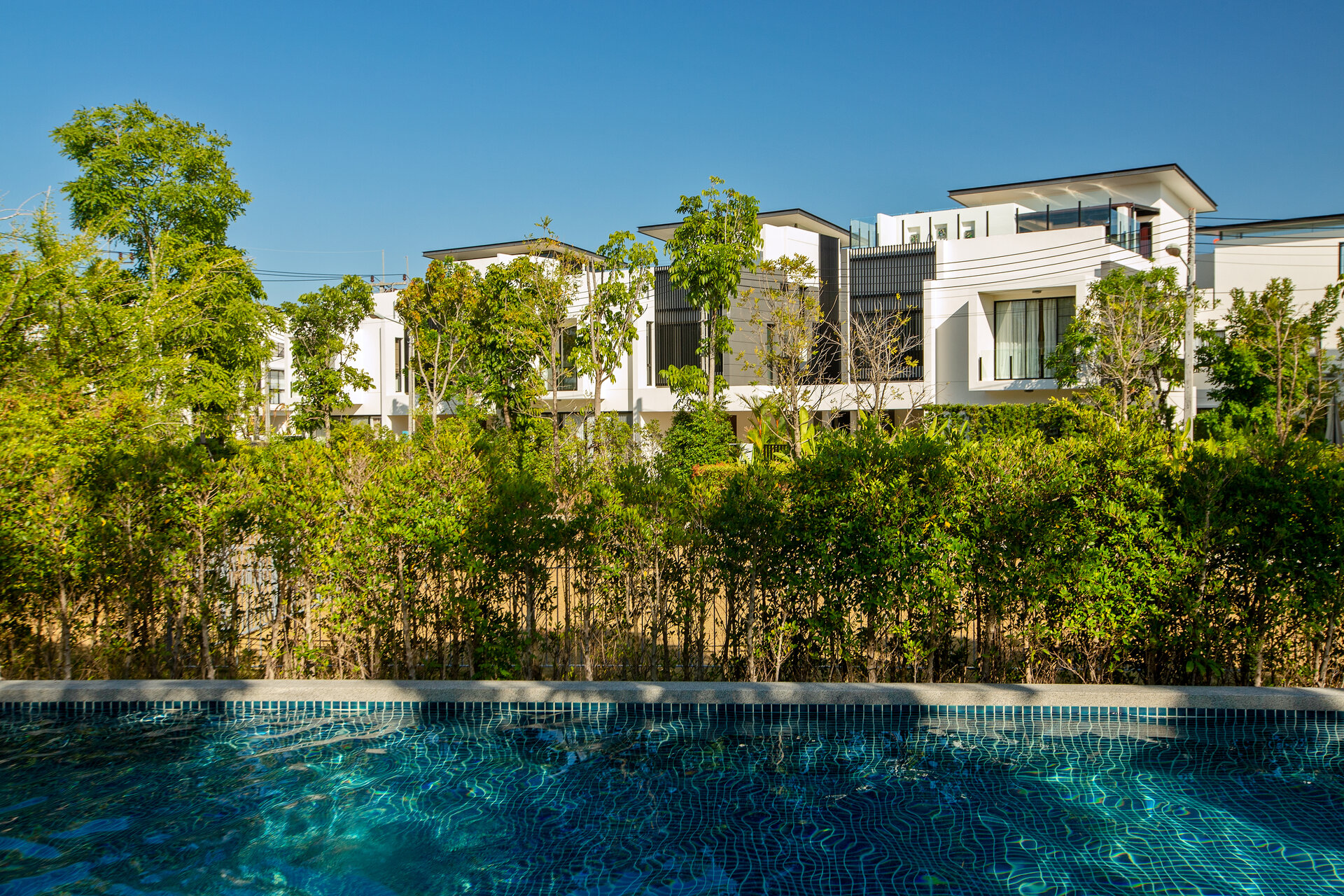 4 bedroom townhouse with swimming pool in Laguna Park (ID 49)