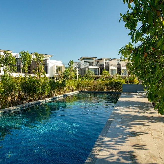 4 bedroom townhouse with swimming pool in Laguna Park (ID 49)