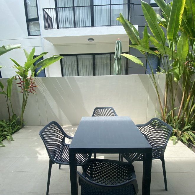 4 bedroom townhouse with swimming pool in Laguna Park (ID 49)