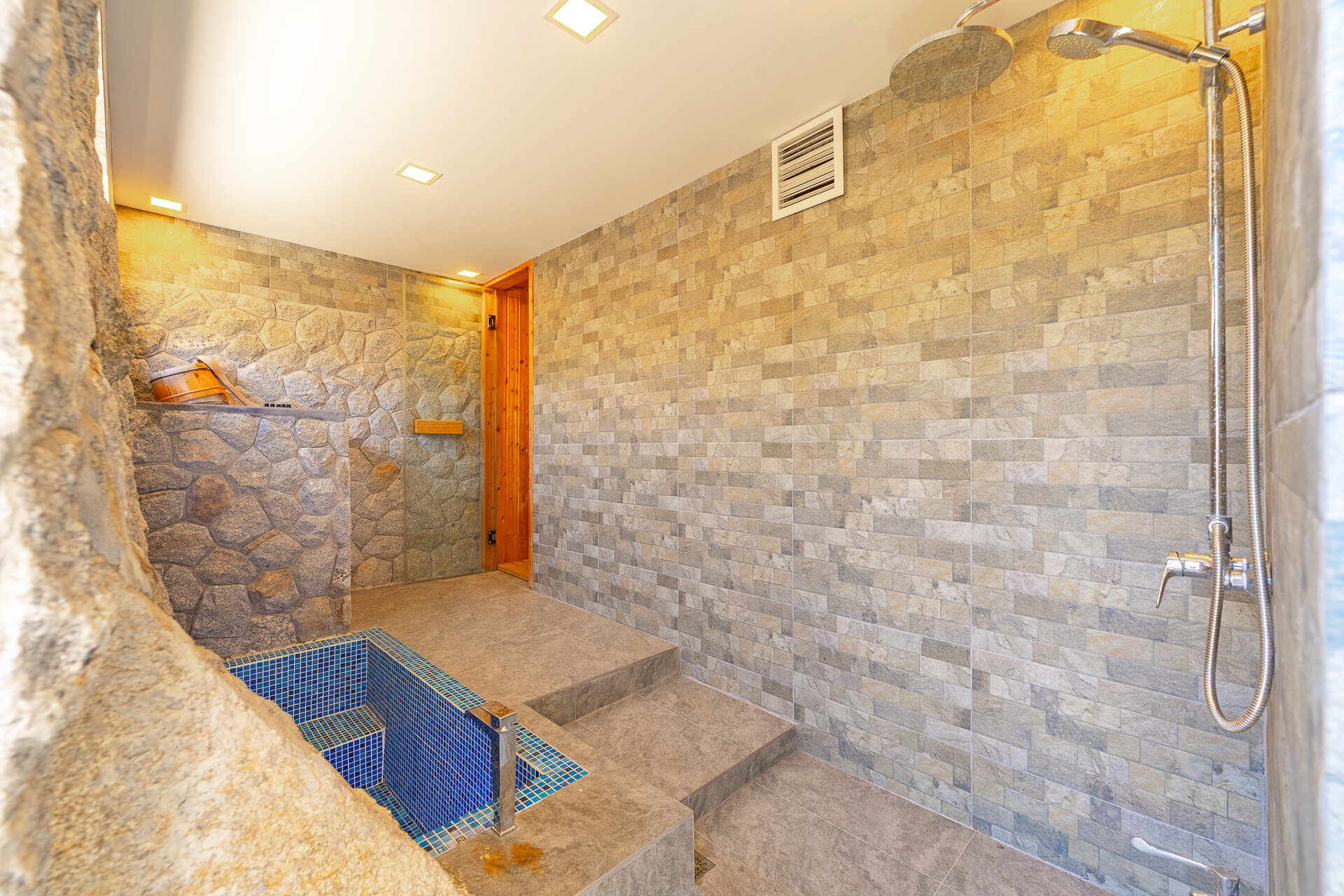 Villa by Kamala beach (ID 625)