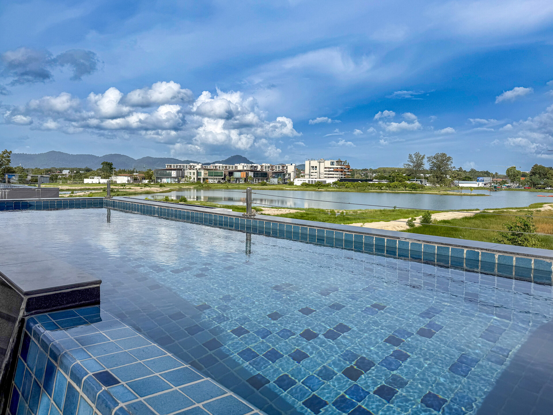 ลากูน่าพาร์ค (ID 600)