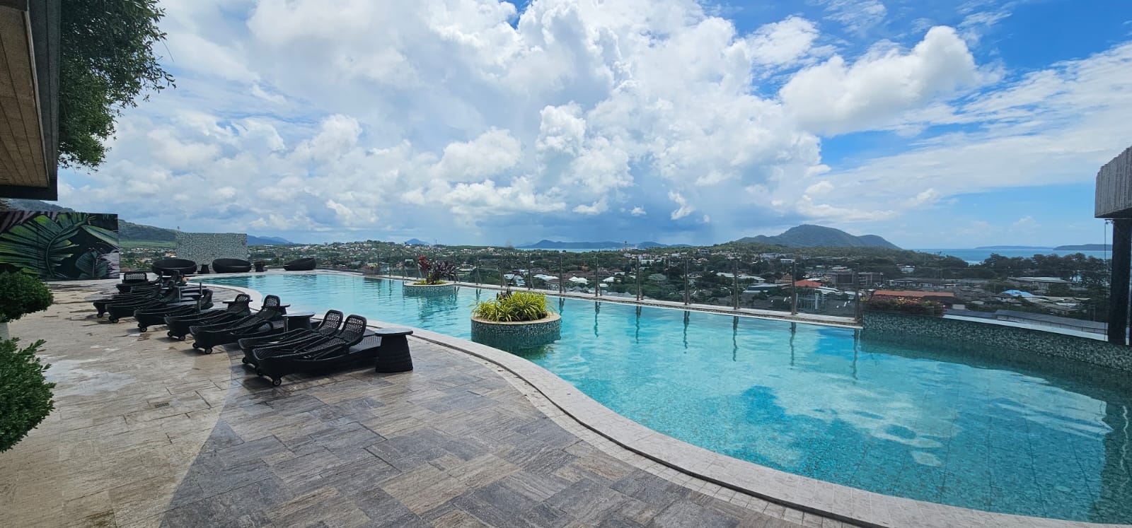 อพาร์ตเมนต์ 1 ห้องนอนวิวทะเล (ID 115)