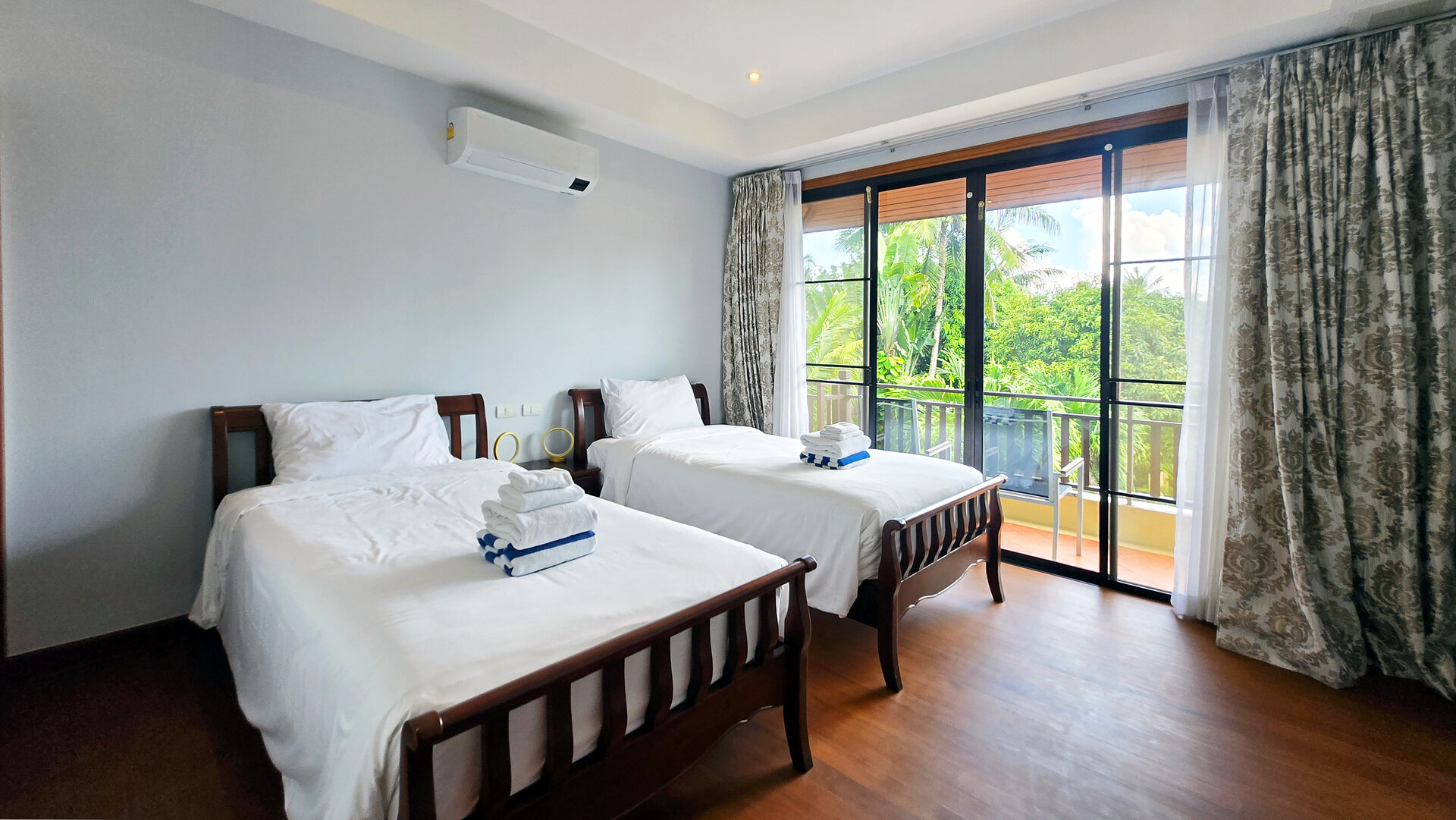 วิลล่าปรับปรุงใหม่ในลากูน่า (ID 623)