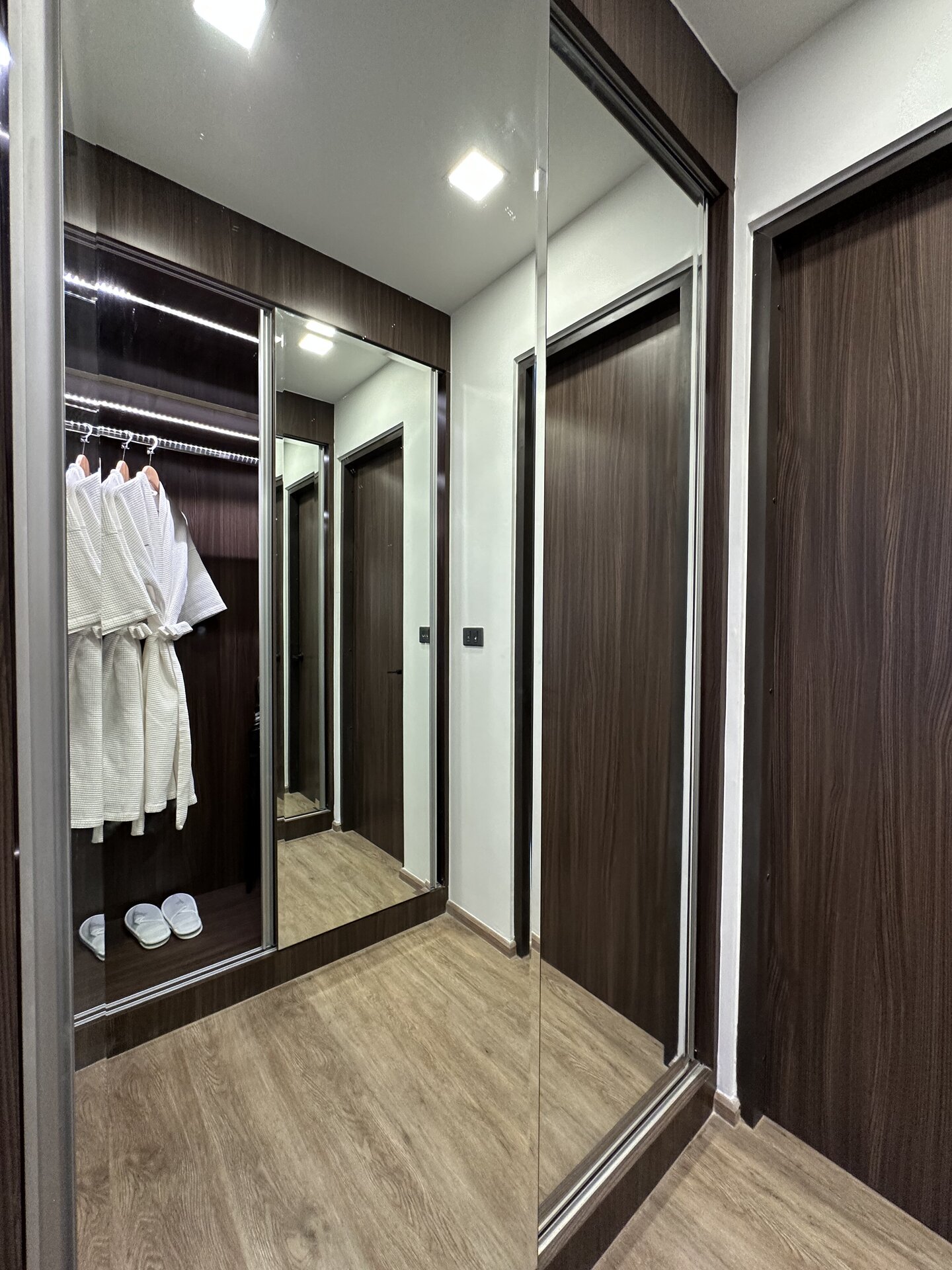 อพาร์ตเมนต์ 1 ห้องนอนเดอะพราวด์หาดกะรนห้อง 213 (ID 182)