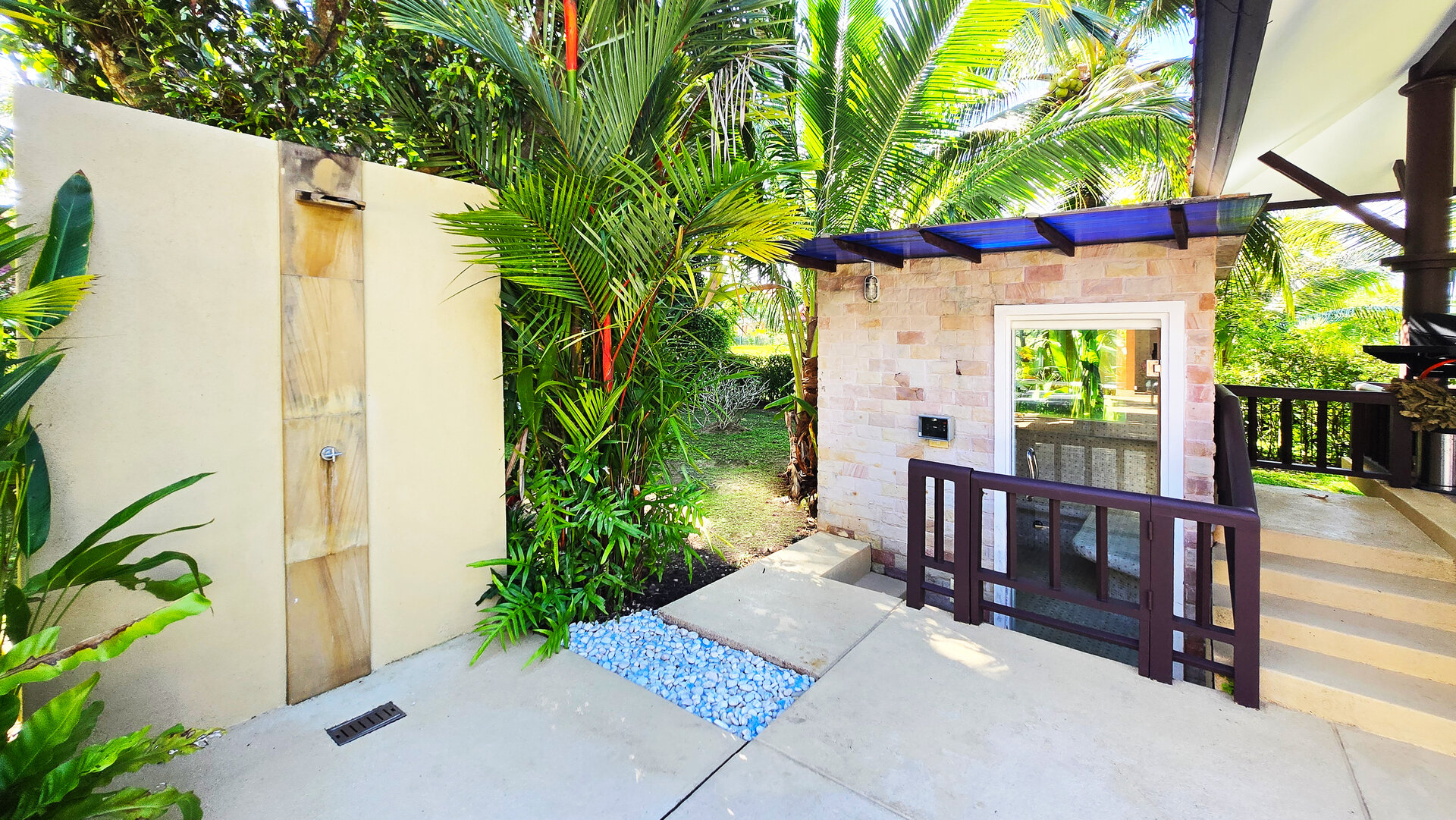 วิลล่าปรับปรุงใหม่ในลากูน่า (ID 623)