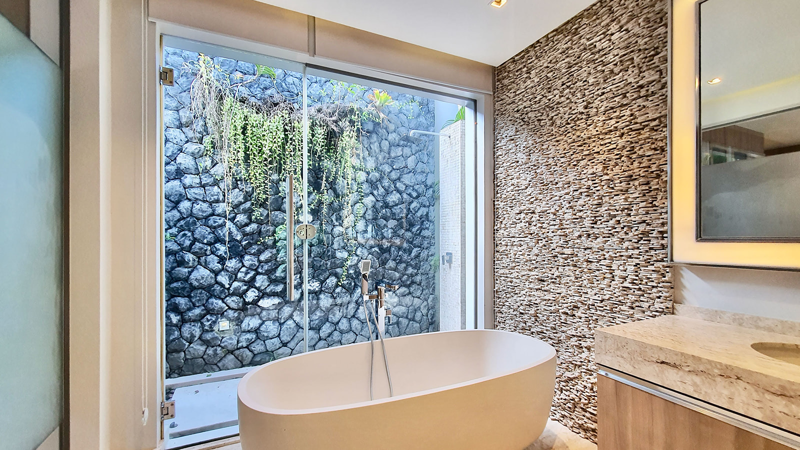 Аренда 4 спальной виллы Botanica (ID 282)