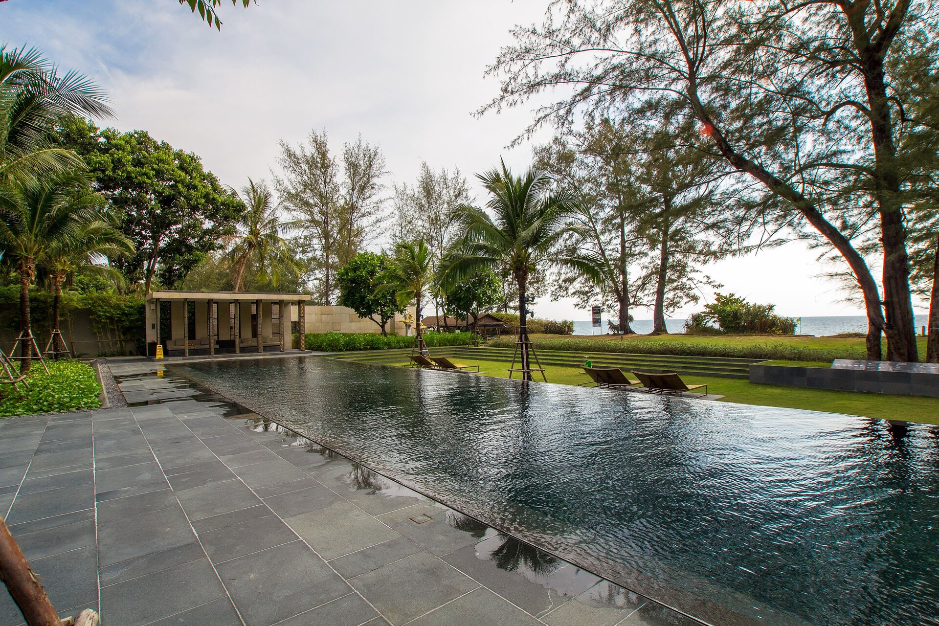 บ้านไม้ขาว-2 ห้องนอน,129 ม.2,บรรทัดแรก (ID 133)