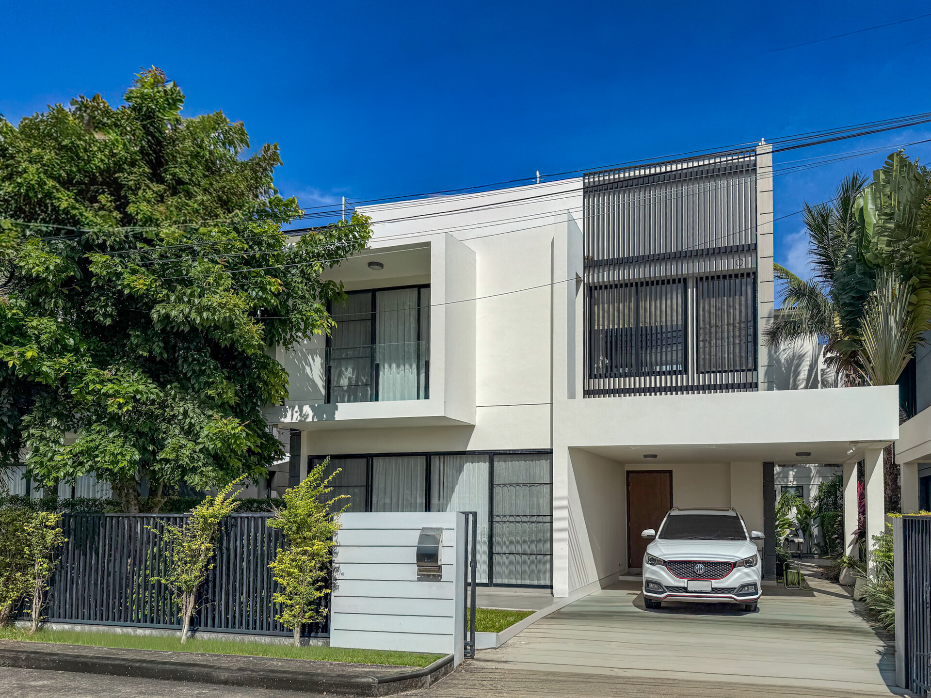 ลากูน่าพาร์ค (ID 600)