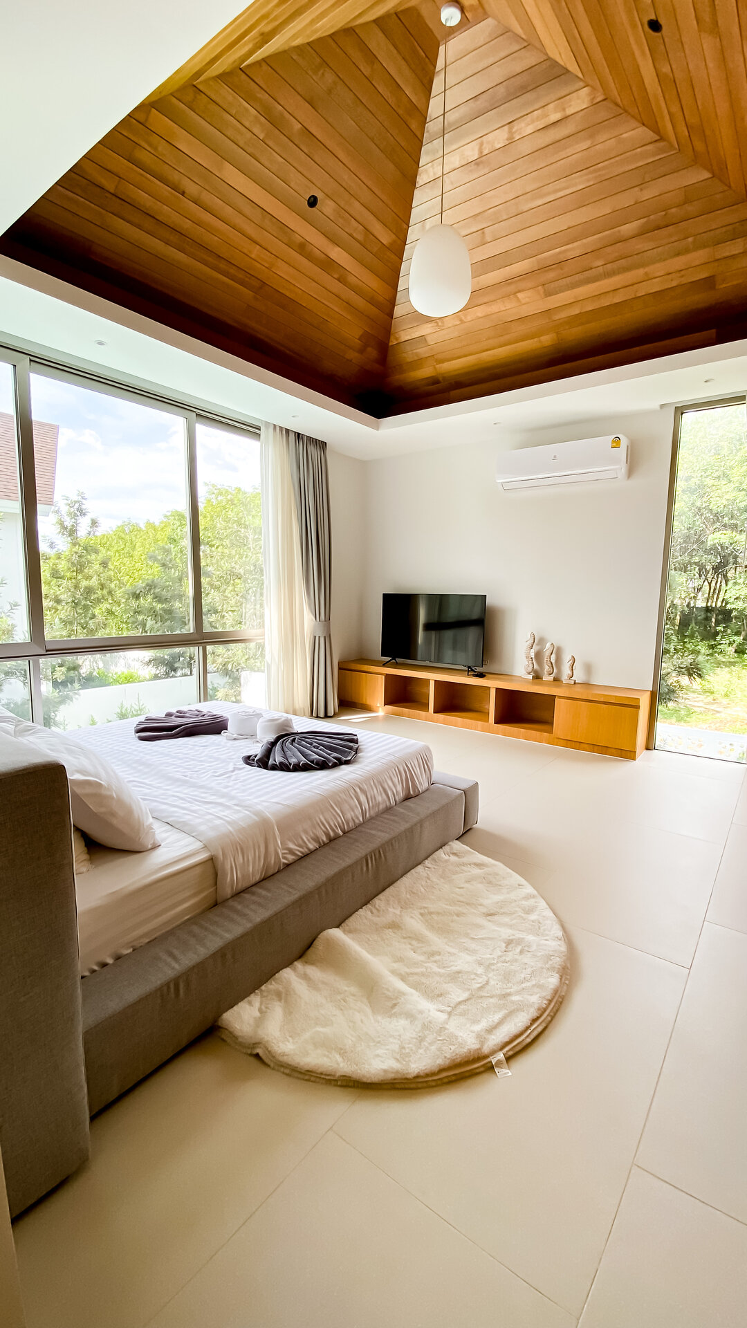 เข้ายึดคฤหาสน์ LuxPride 3 (ID 568)