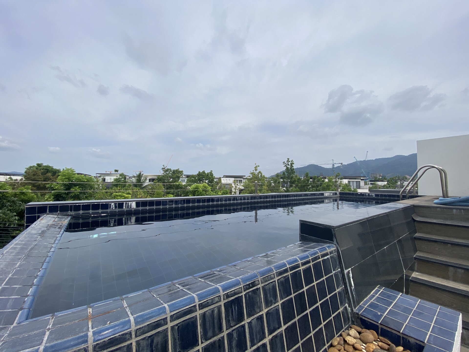 4 bedroom townhouse with swimming pool in Laguna Park (ID 49)