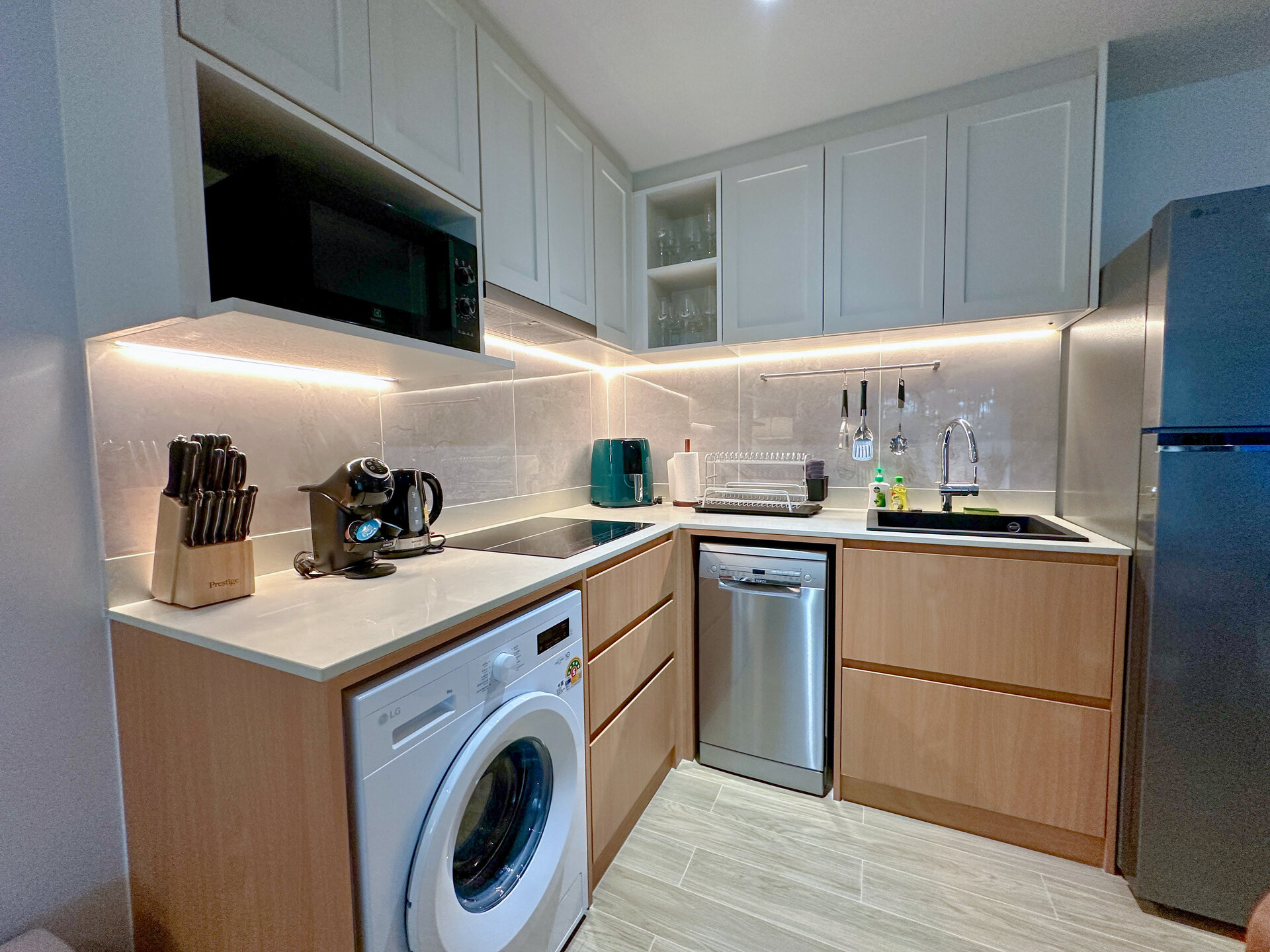 ลากูน่าบีชไซด์ (ID 553)