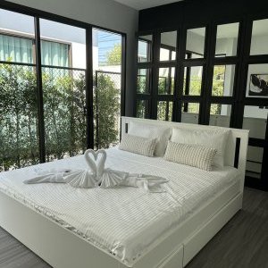 The 8 pool villa (ID 566)