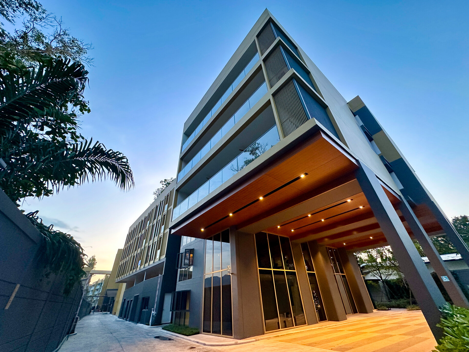 ลากูน่าบีชไซด์ (ID 553)