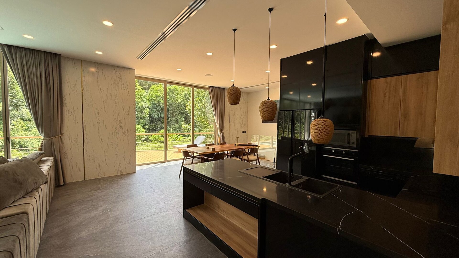 เลคฟร้อนท์วิลล่าบ้านมานิค-5 ห้องนอน (ID 155)