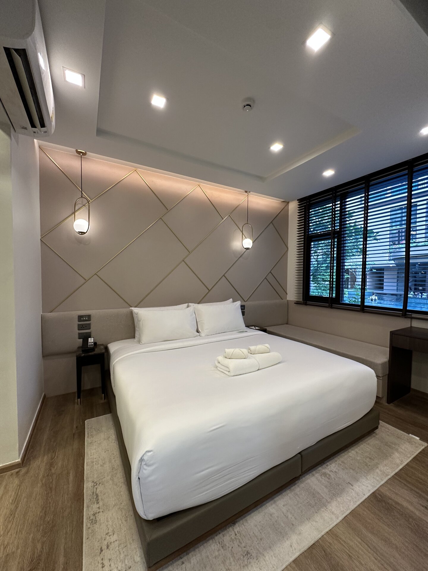 อพาร์ตเมนต์ 1 ห้องนอนเดอะพราวด์หาดกะรนห้อง 213 (ID 182)