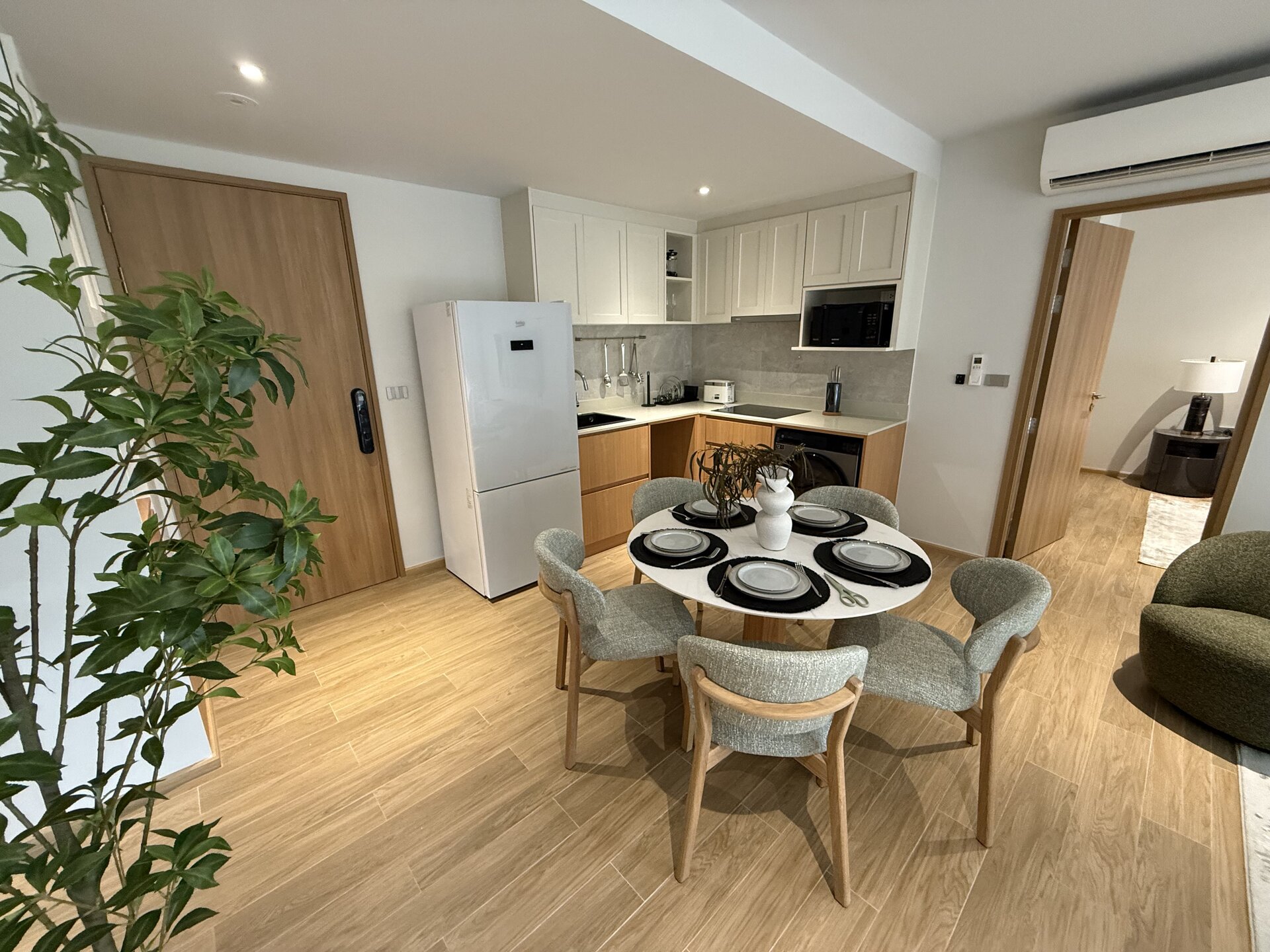 Laguna Beachside Residences (ID 606)