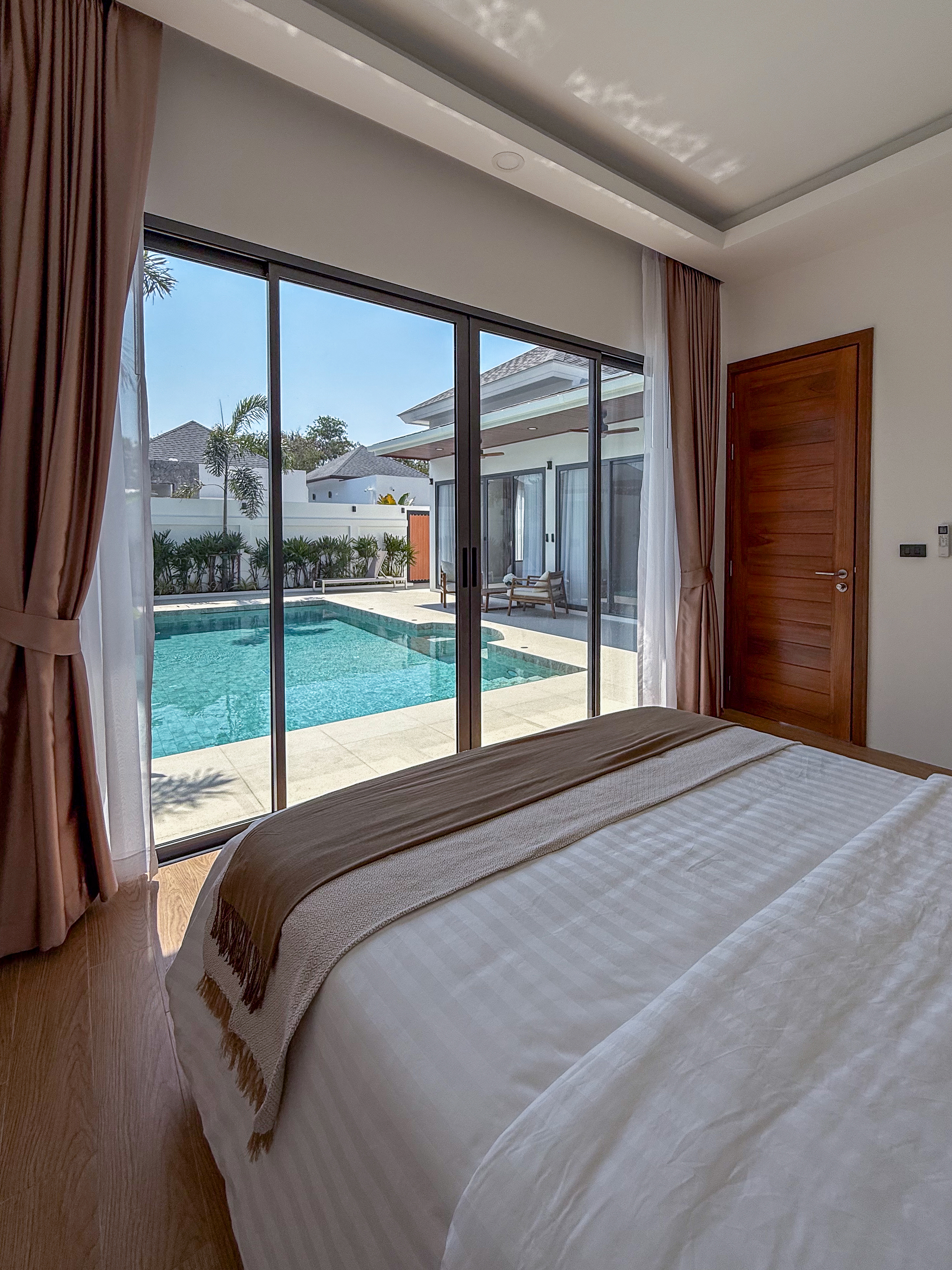 Продажа 3-спальной виллы Villa Nai Harn Residence (ID 523)