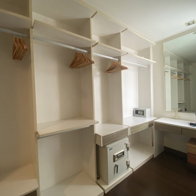 4 bedroom townhouse with swimming pool in Laguna Park (ID 49)