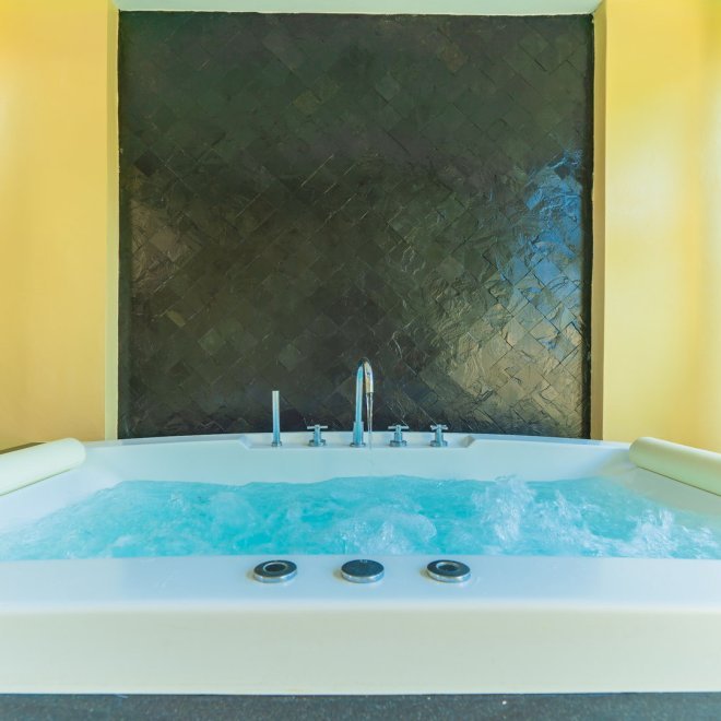 Аренда — роскошная вилла с 3+1 спальнями рядом с пляжем БангТао (ID 288)