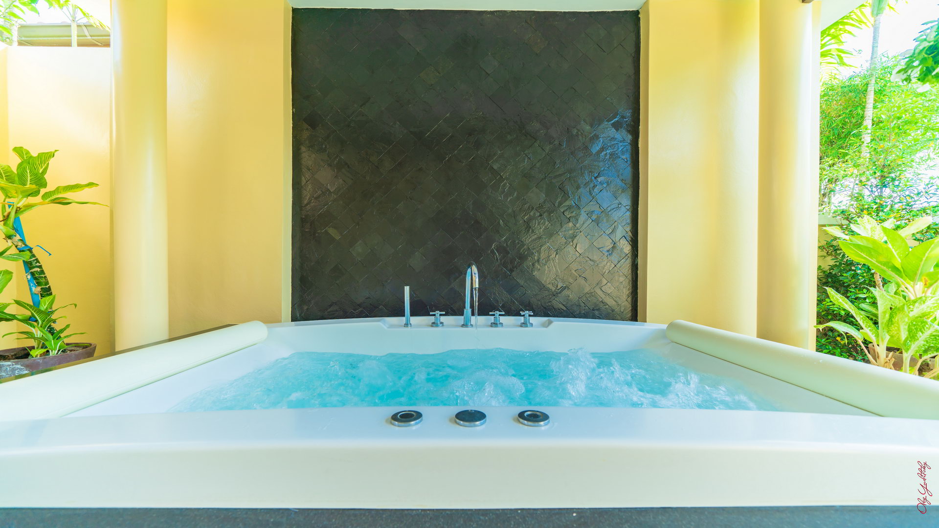 Аренда — роскошная вилла с 3+1 спальнями рядом с пляжем БангТао (ID 288)