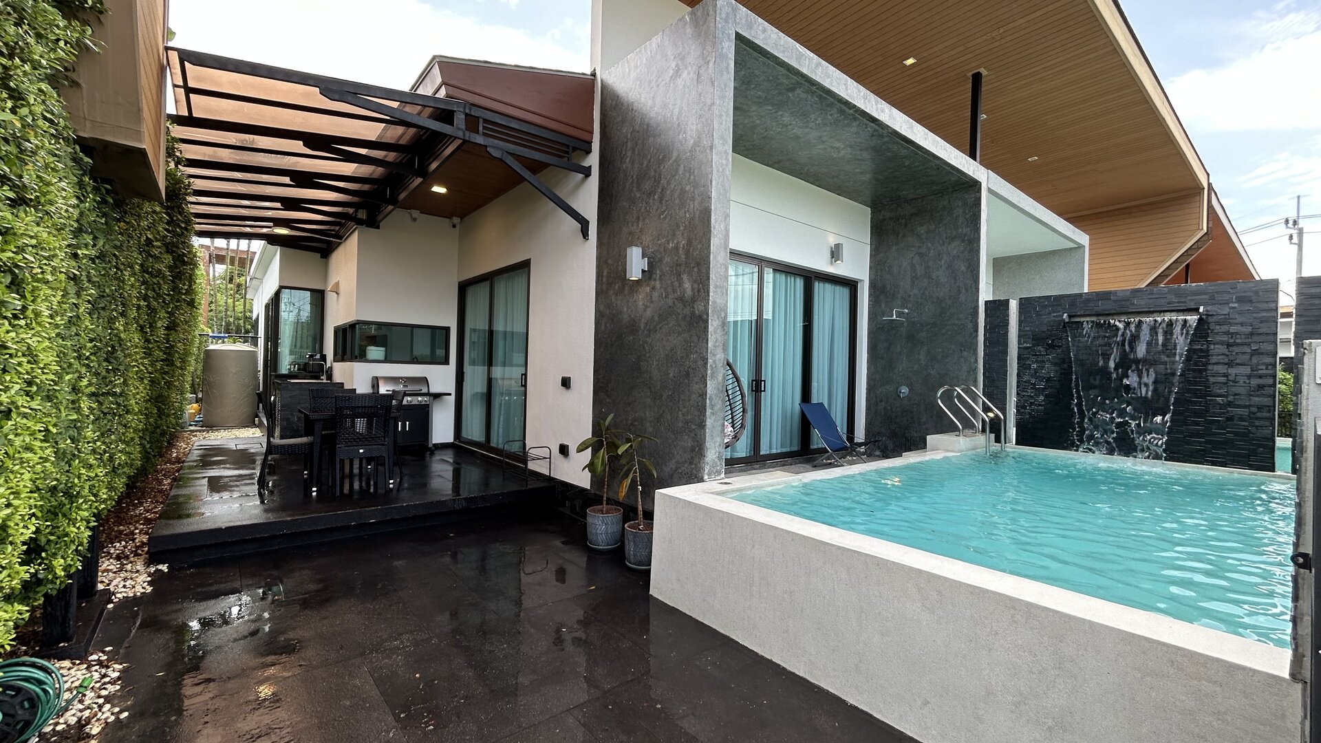 2 спальная вилла с бассейном в Чалонге (ID 1)