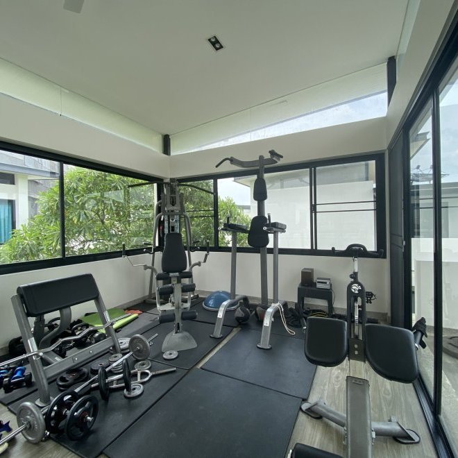 4 bedroom townhouse with swimming pool in Laguna Park (ID 49)