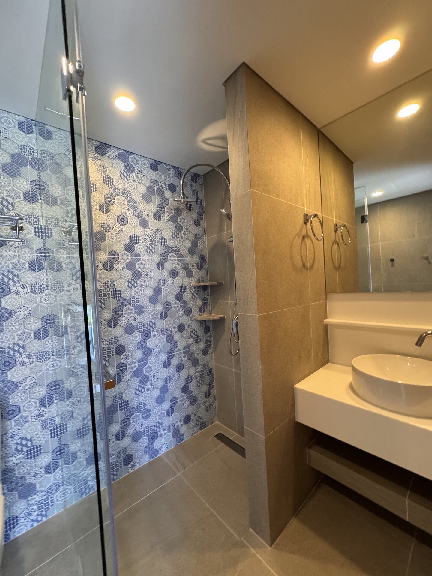 В продаже 2-спальная квартира с видом на озеро в Laguna Lakeside (ID 511)