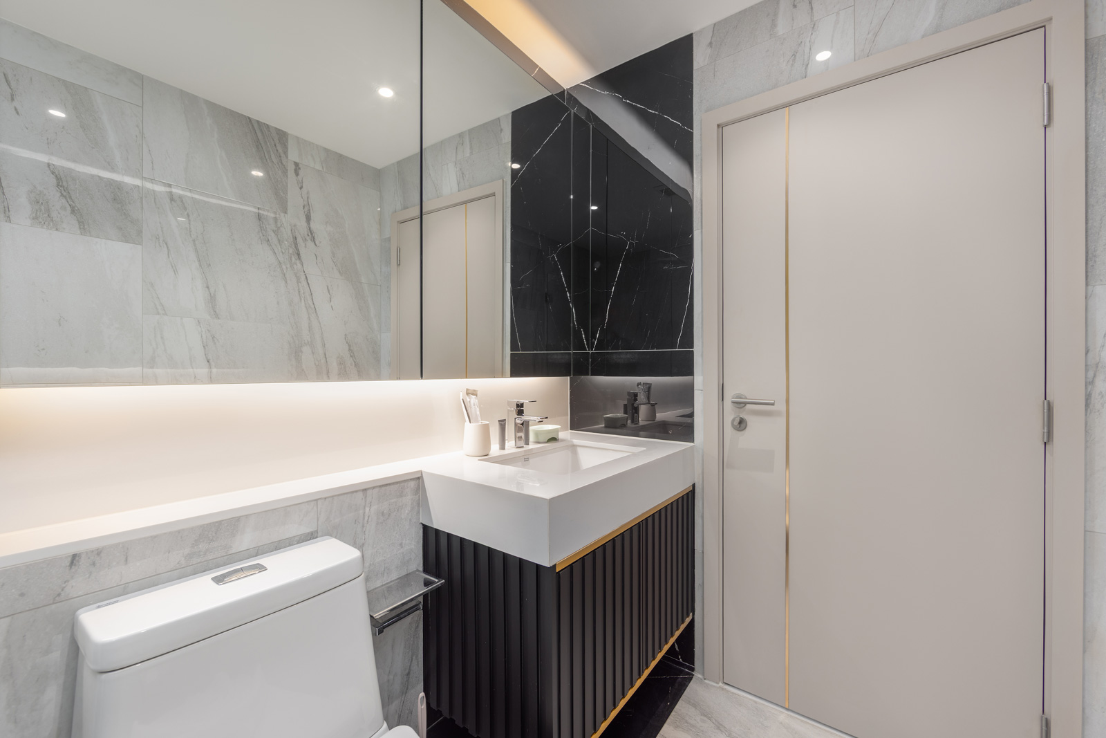 Bellevue Lagoon unit 414 (ID 701)