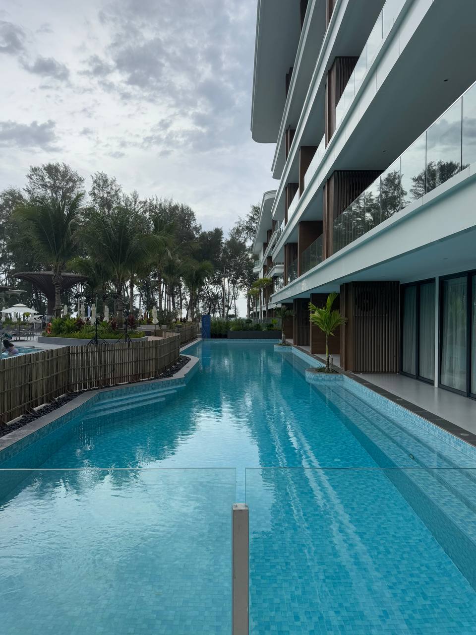Продается 1-комнатная квартира в Sunshine Beach (Kora Beach Resort Phuket 5*) (ID 464)