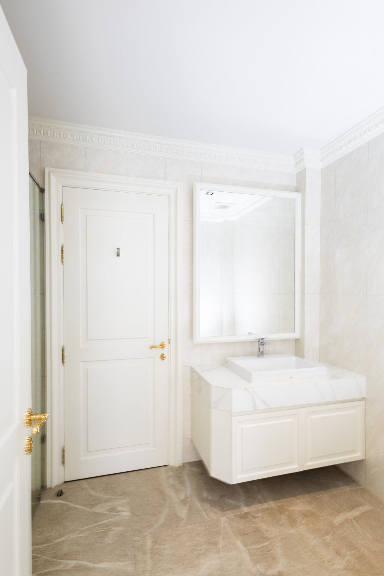 Gold Charoit (ID 554)