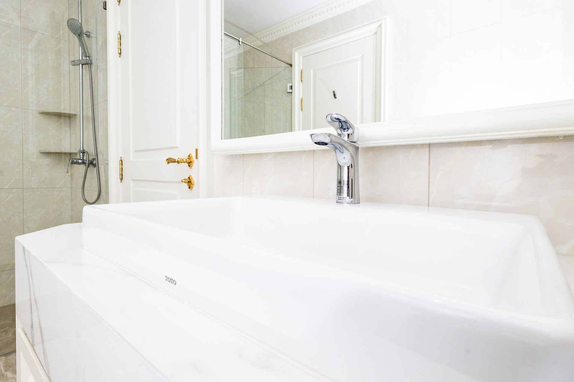 Gold Charoit (ID 554)