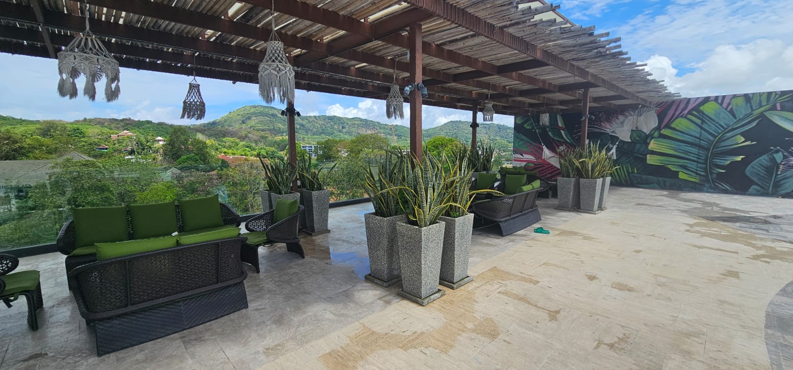 อพาร์ตเมนต์ 1 ห้องนอนวิวทะเล (ID 115)