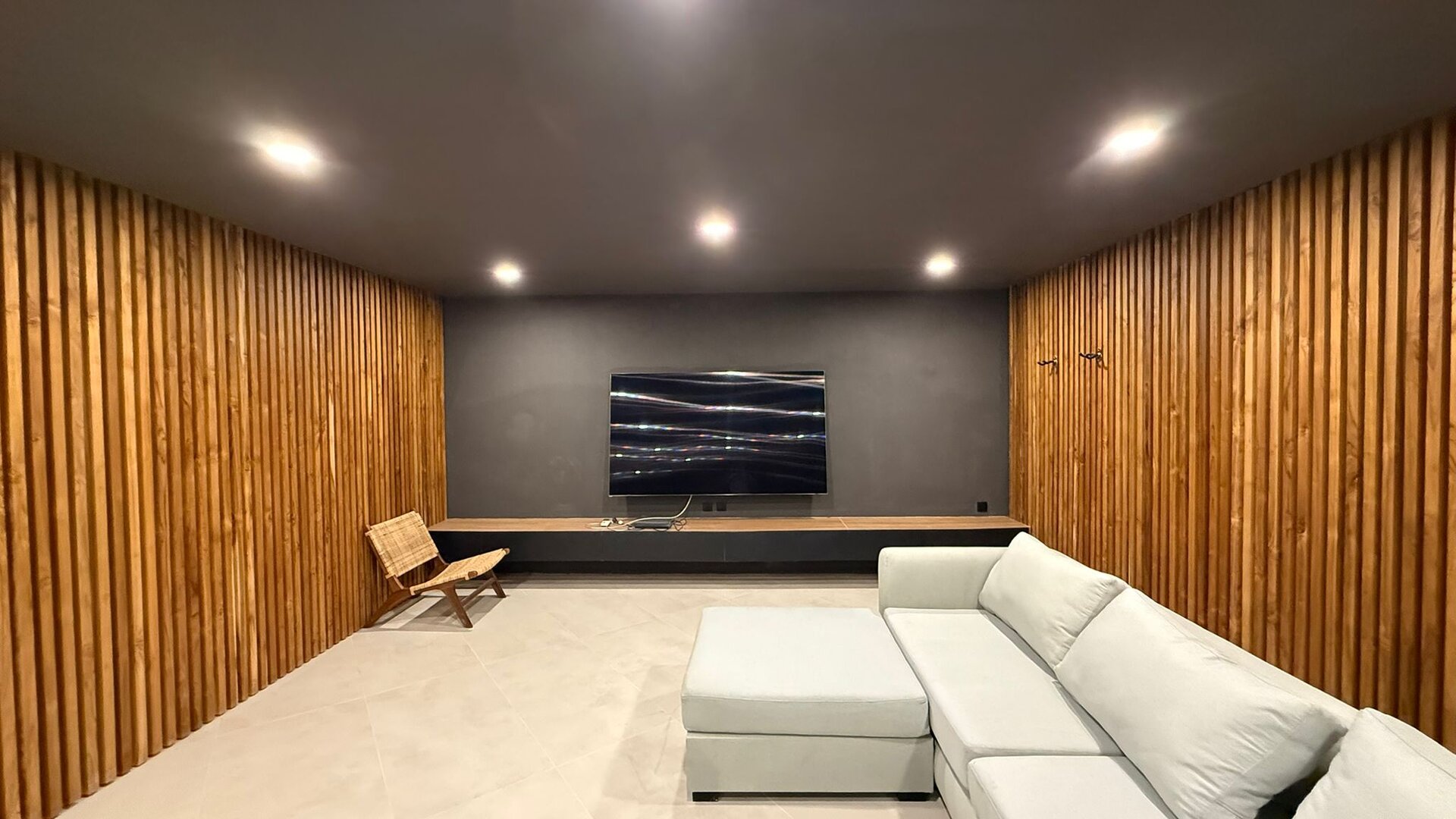 เลคฟร้อนท์วิลล่าบ้านมานิค-5 ห้องนอน (ID 155)