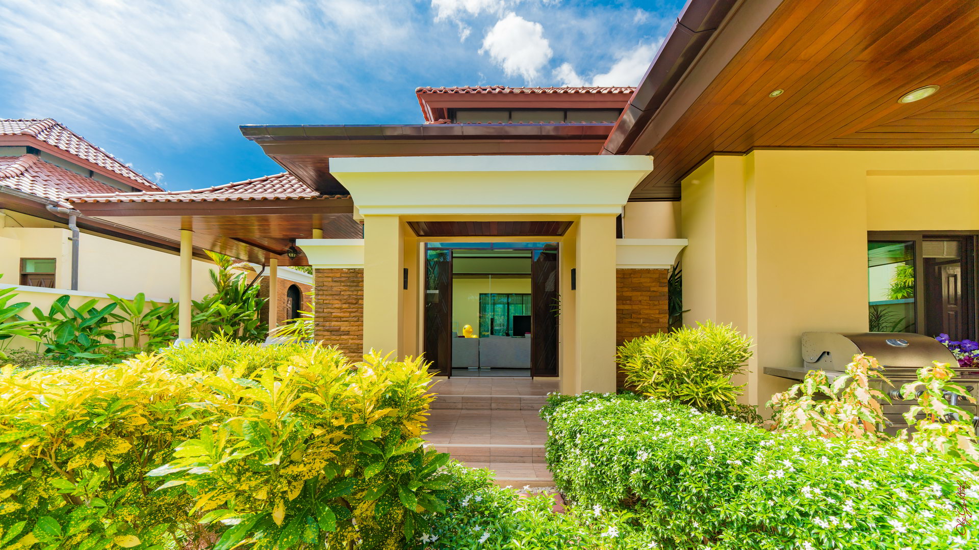 Аренда — роскошная вилла с 3+1 спальнями рядом с пляжем БангТао (ID 288)