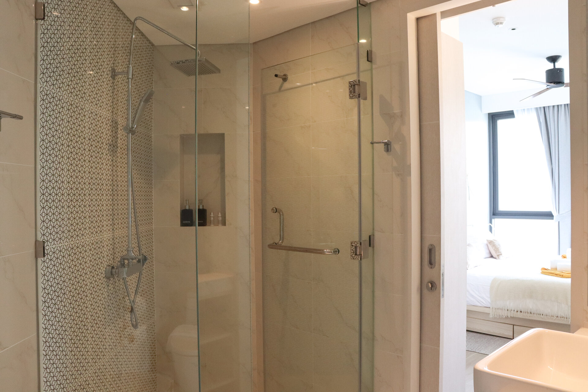 Laguna Cassia Residences (ID 691)