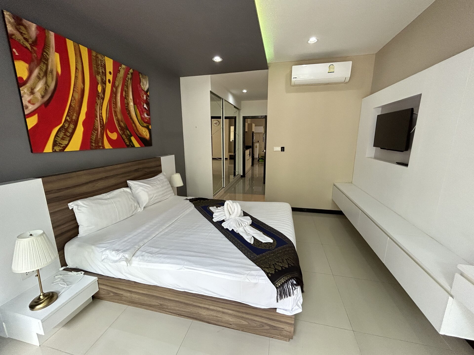 2 спальная квартира с террасой в NBC (ID 127)