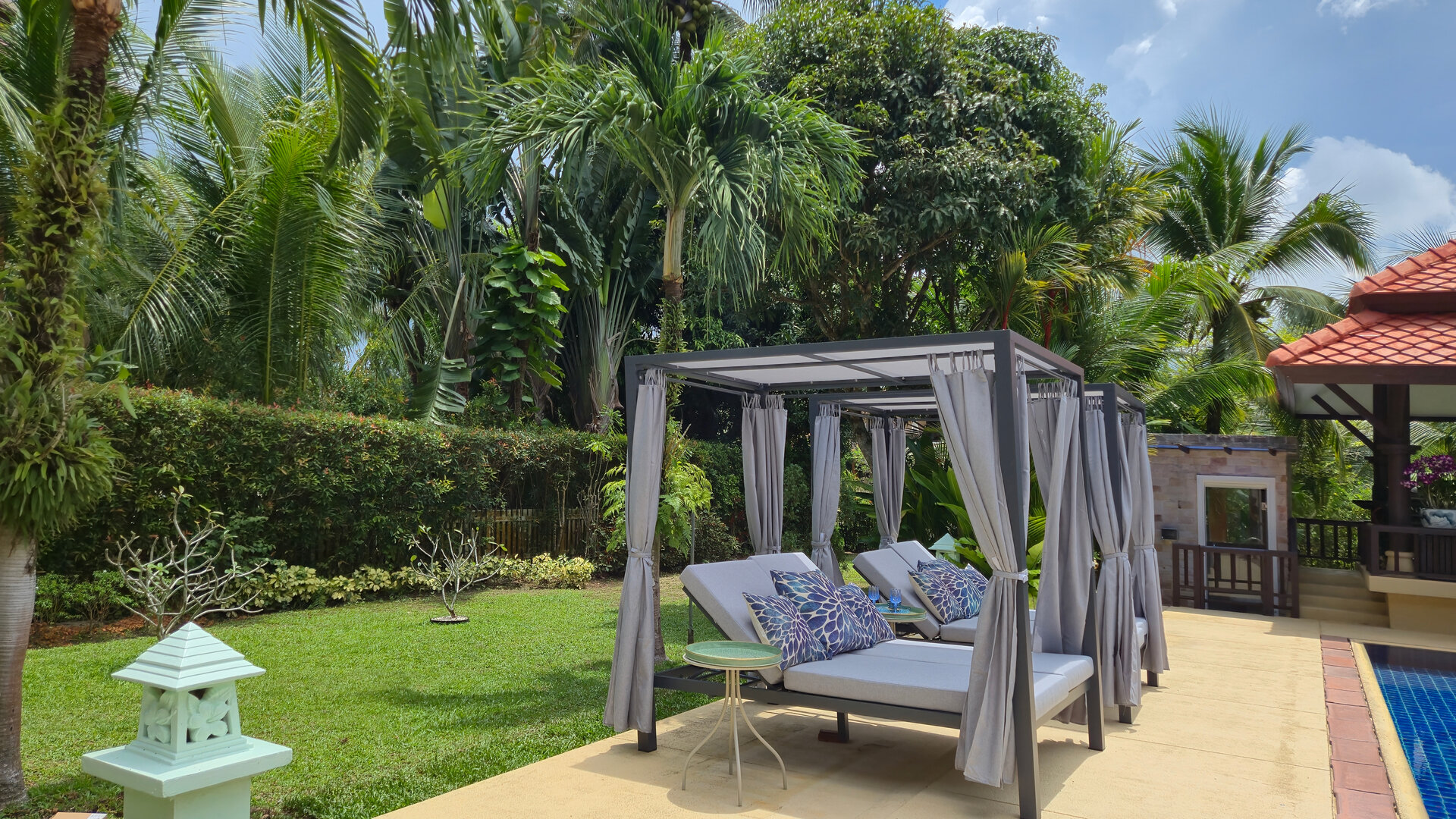 วิลล่าปรับปรุงใหม่ในลากูน่า (ID 623)