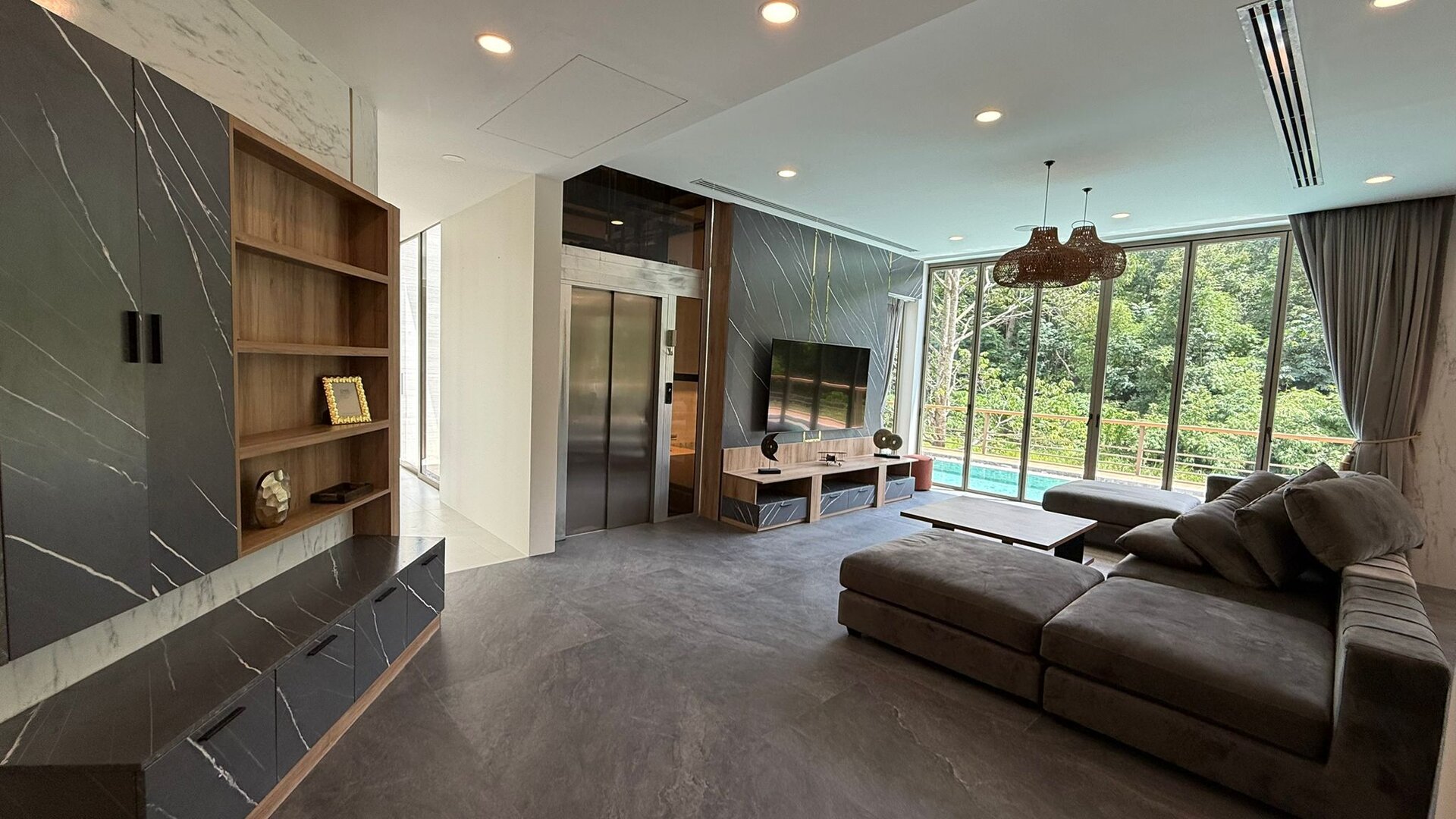 เลคฟร้อนท์วิลล่าบ้านมานิค-5 ห้องนอน (ID 155)