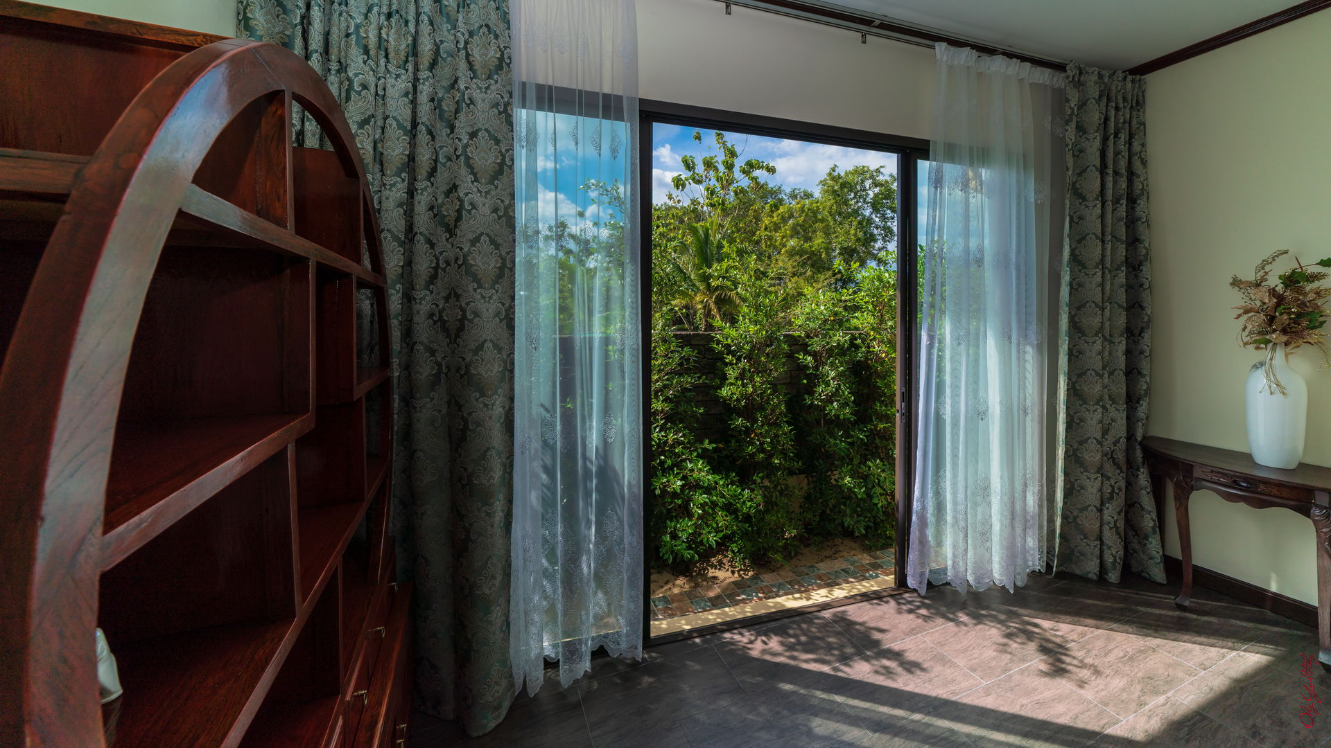 Аренда — роскошная вилла с 3+1 спальнями рядом с пляжем БангТао (ID 288)