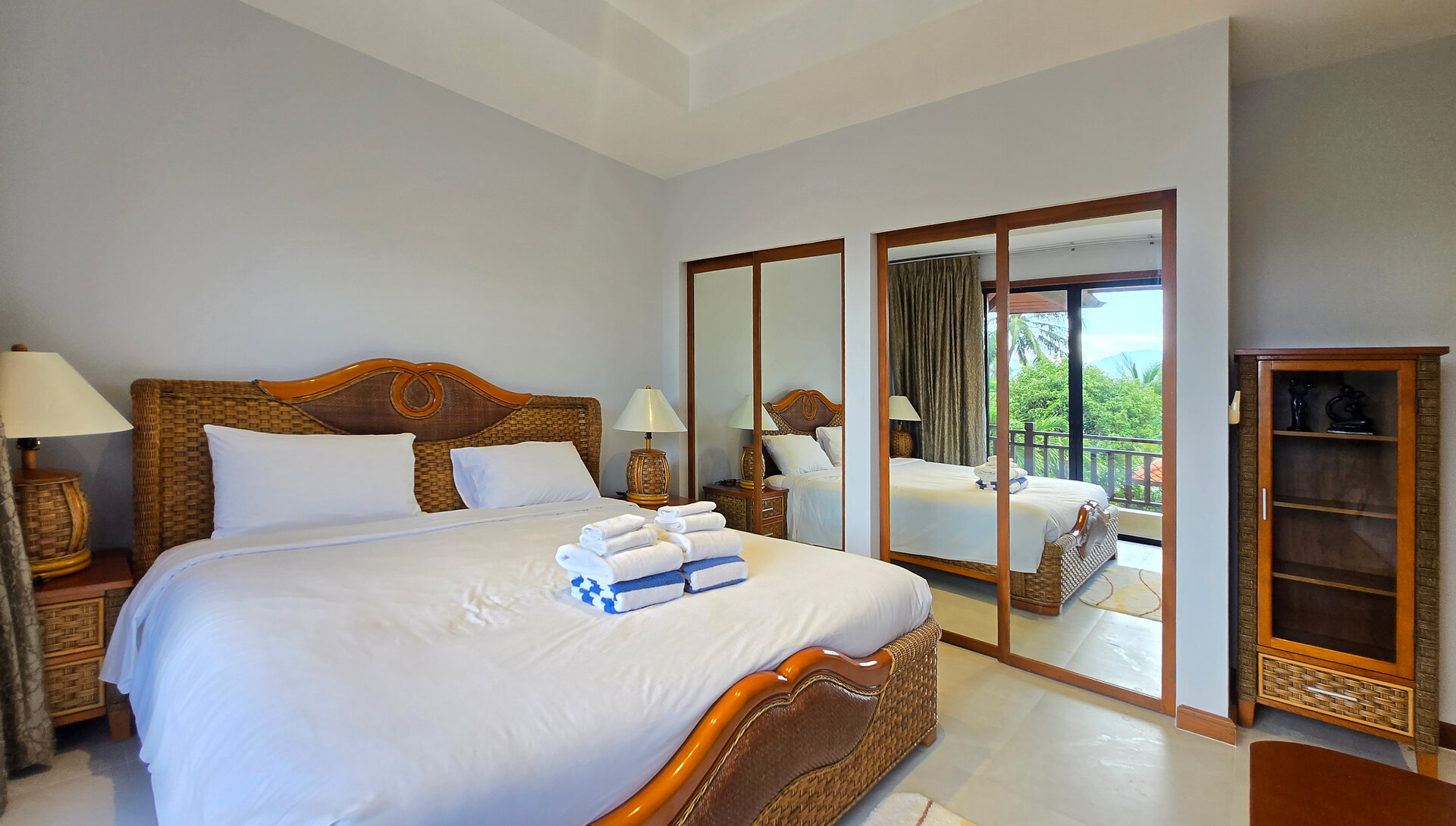 วิลล่าปรับปรุงใหม่ในลากูน่า (ID 623)