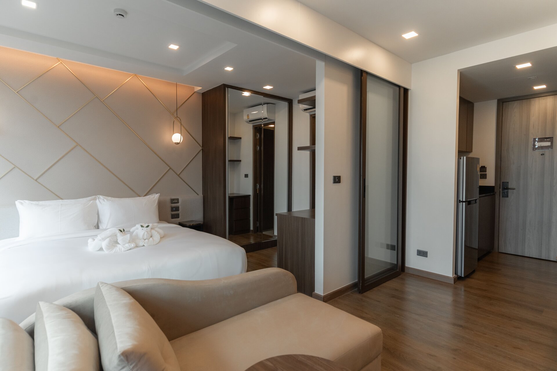 อพาร์ตเมนต์ 1 ห้องนอนเดอะพราวด์กะรนยูนิต 410 (ID 207)