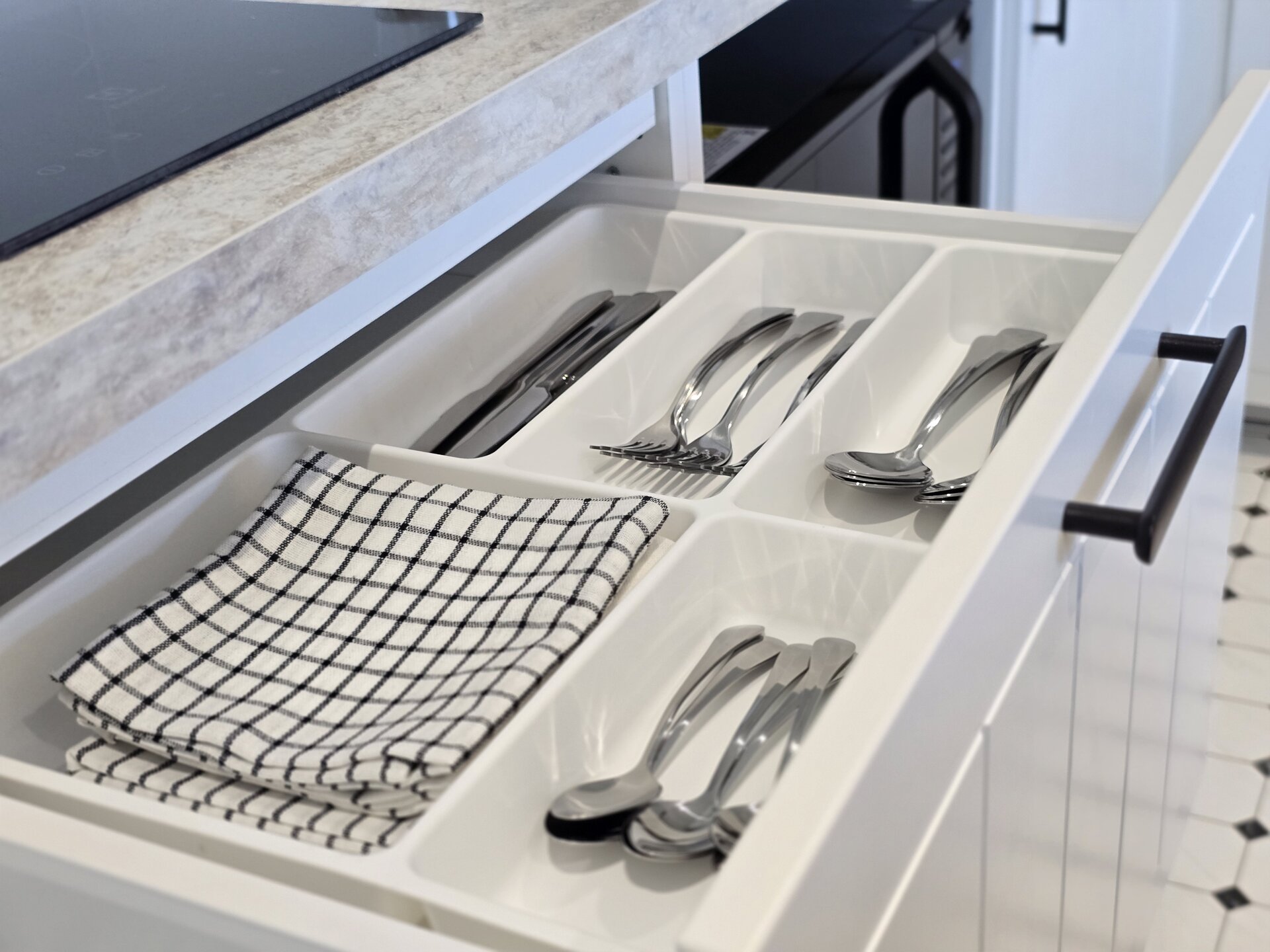 URGENT SALE: 2 bedroom apartment in The Title Halo 1 (ID 132)