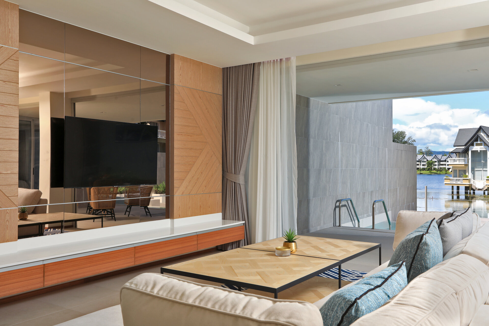 2 bedroom apartment for sale in Angsana Beachfront (ID 492)