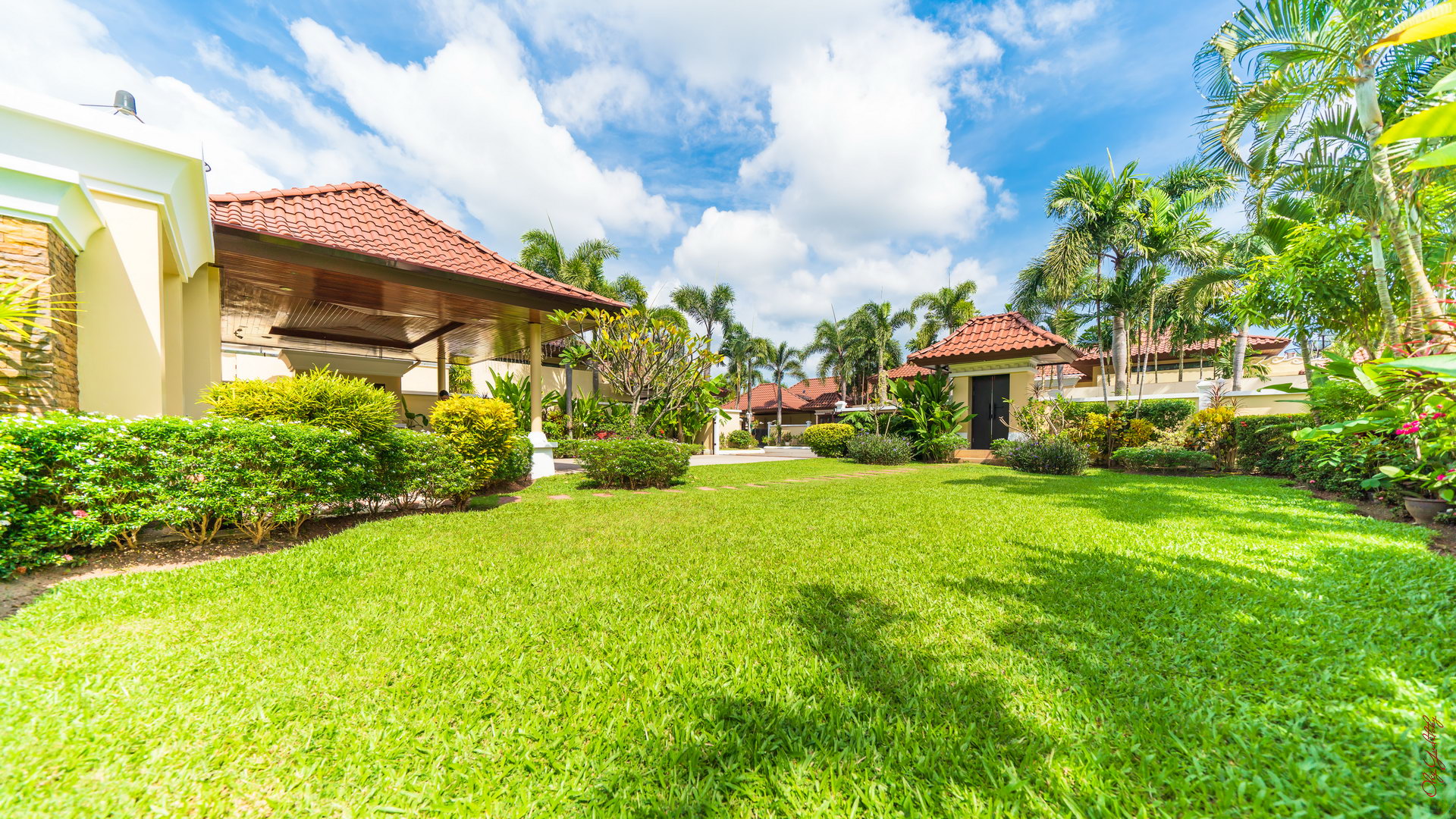 Аренда — роскошная вилла с 3+1 спальнями рядом с пляжем БангТао (ID 288)