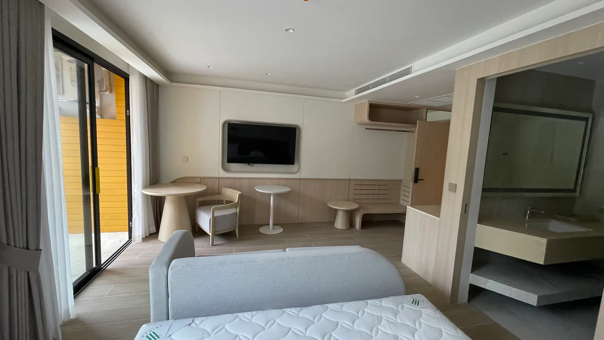 Продажа 1-спальной квартиры в Sea Heaven Phuket Nai Thon (ID 389)