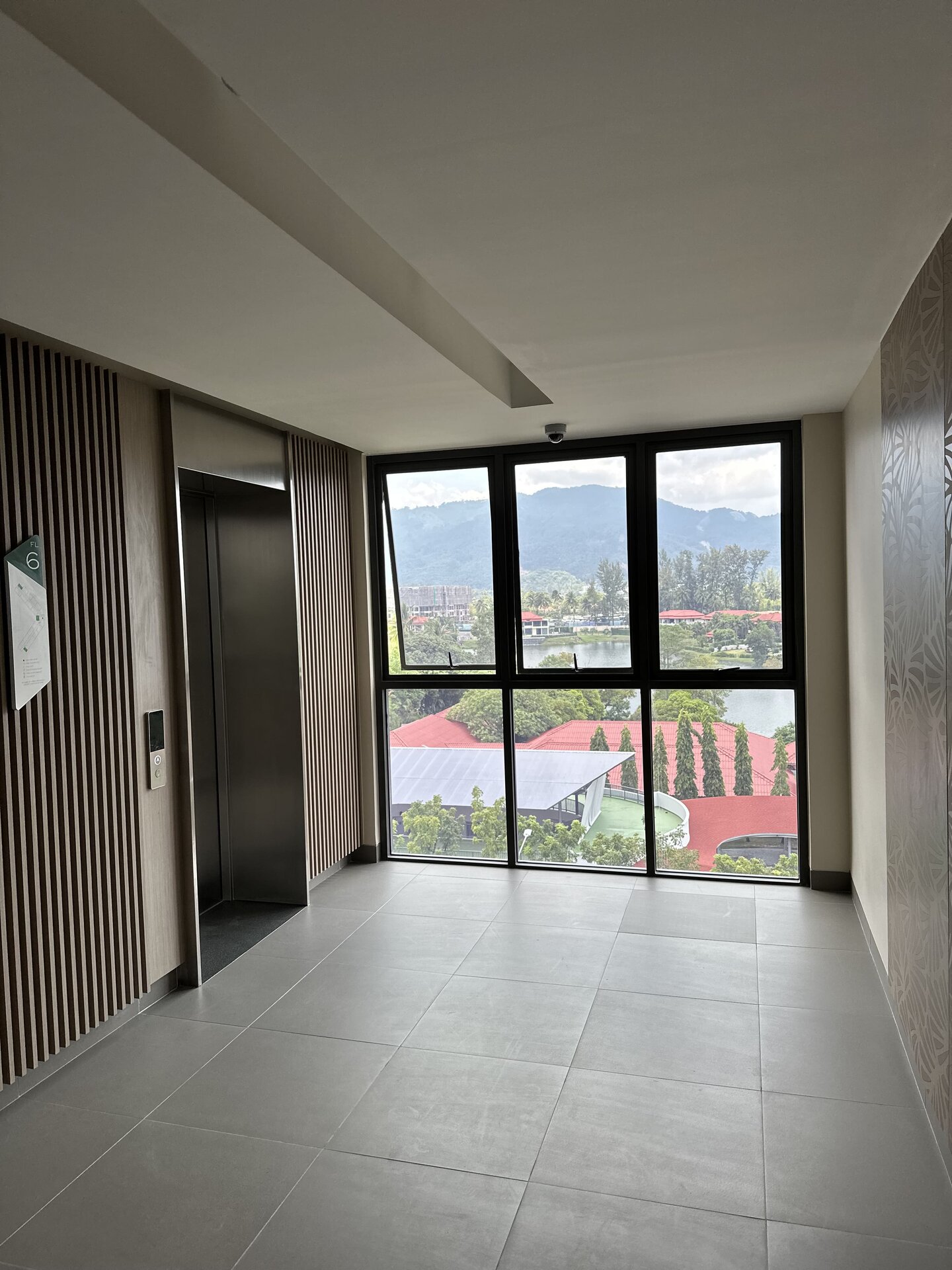 1 спальная квартира в SkyPark (ID 123)