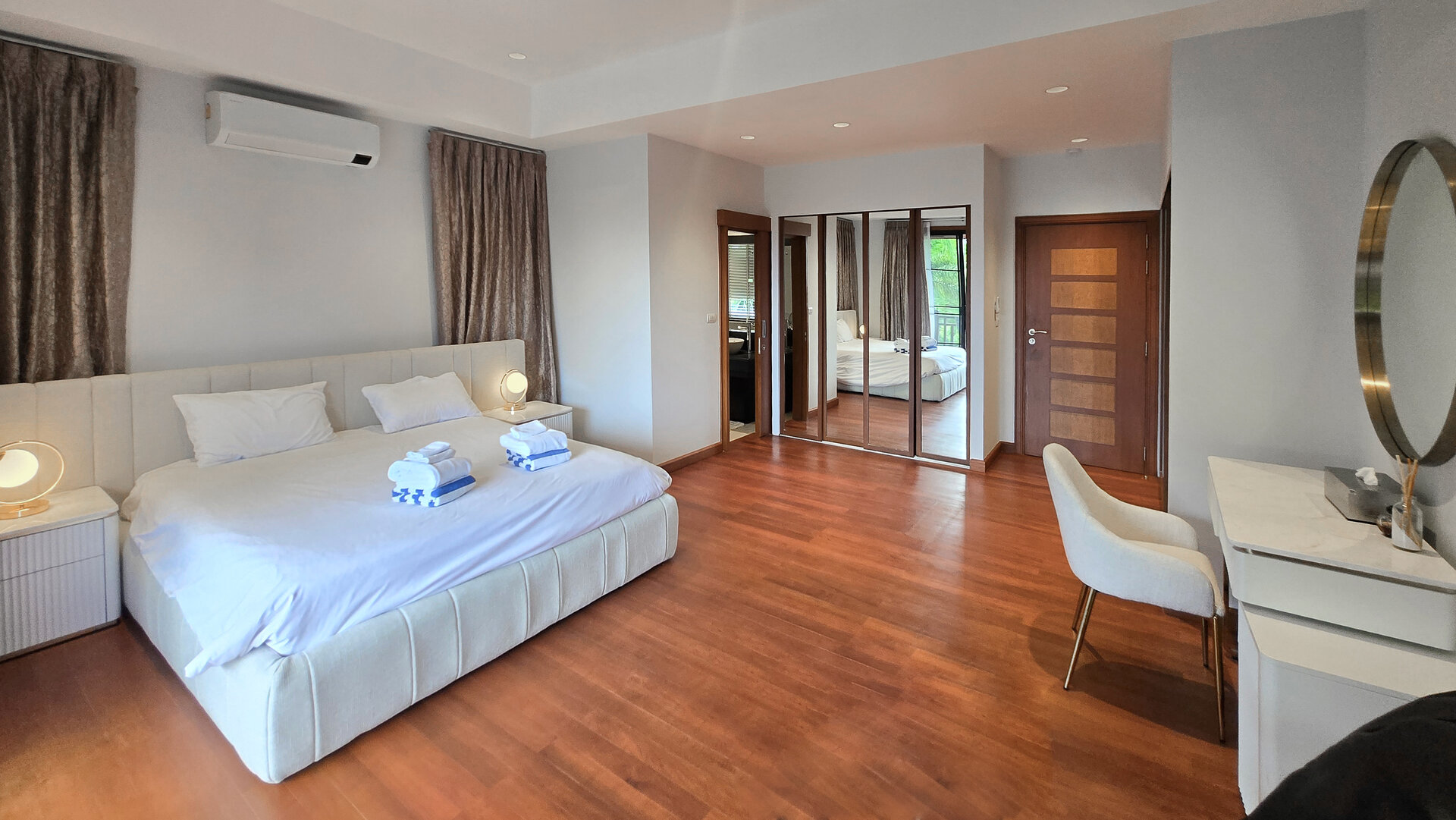 วิลล่าปรับปรุงใหม่ในลากูน่า (ID 623)