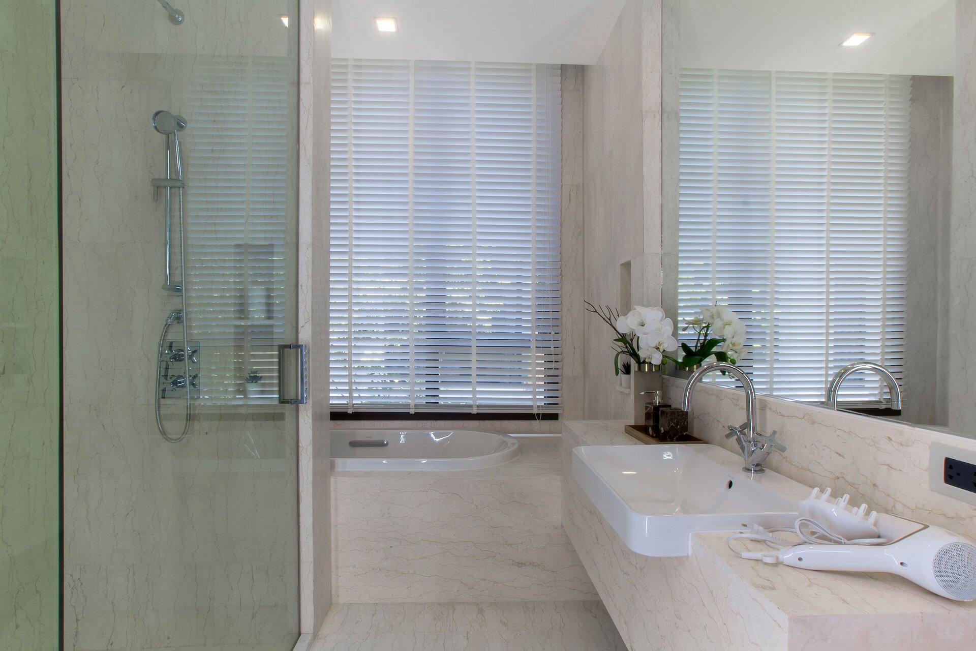 อพาร์ทเมนท์ 2 ห้องนอนในบ้านไม้ขาว (ID 134)